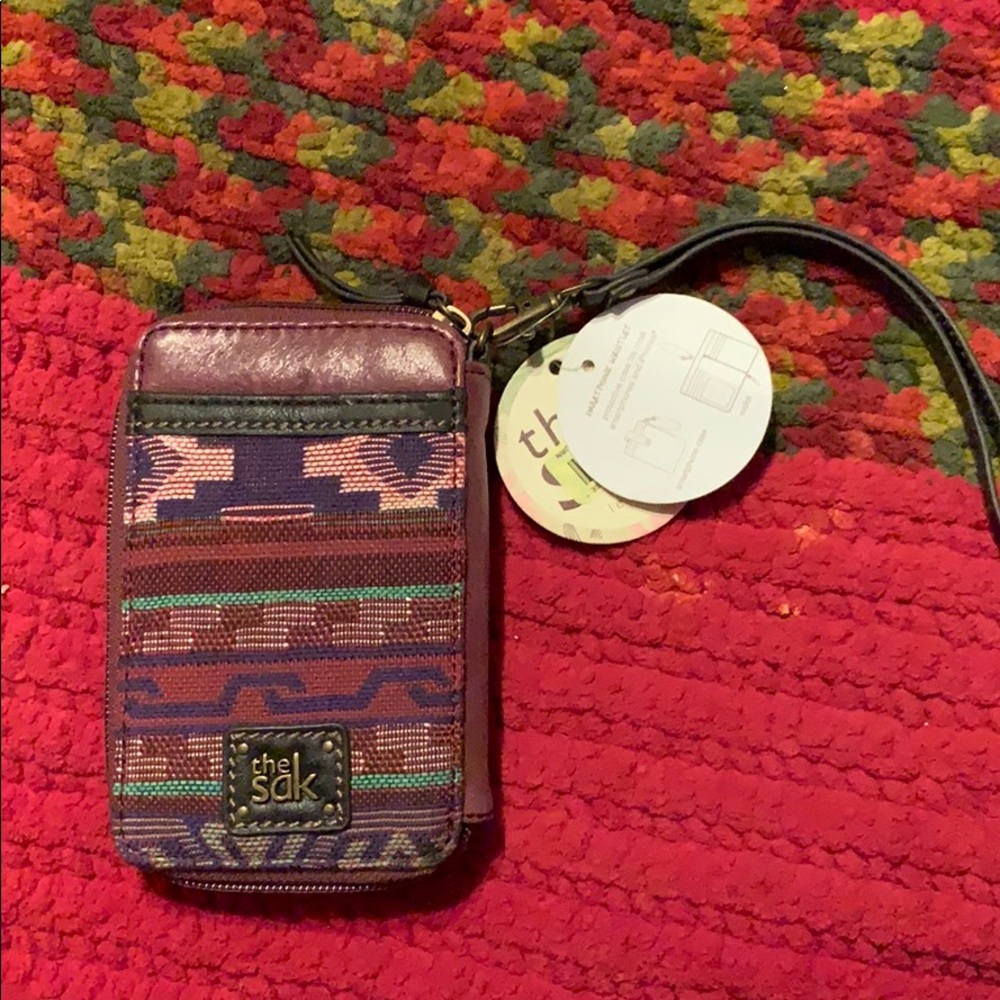 The Sak- Iris smartphone wristlet